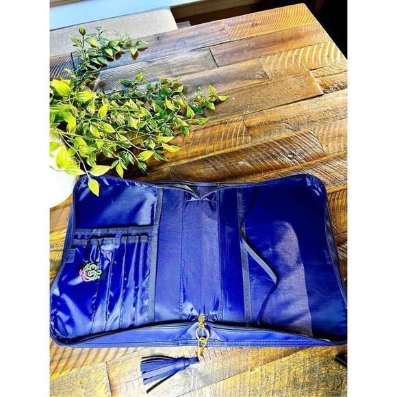 šSOLDšARCHER & OliveĀ Navy BlueāJournal Bag - pre owned Tag and Zipper Tassel - Picture 7 of 9